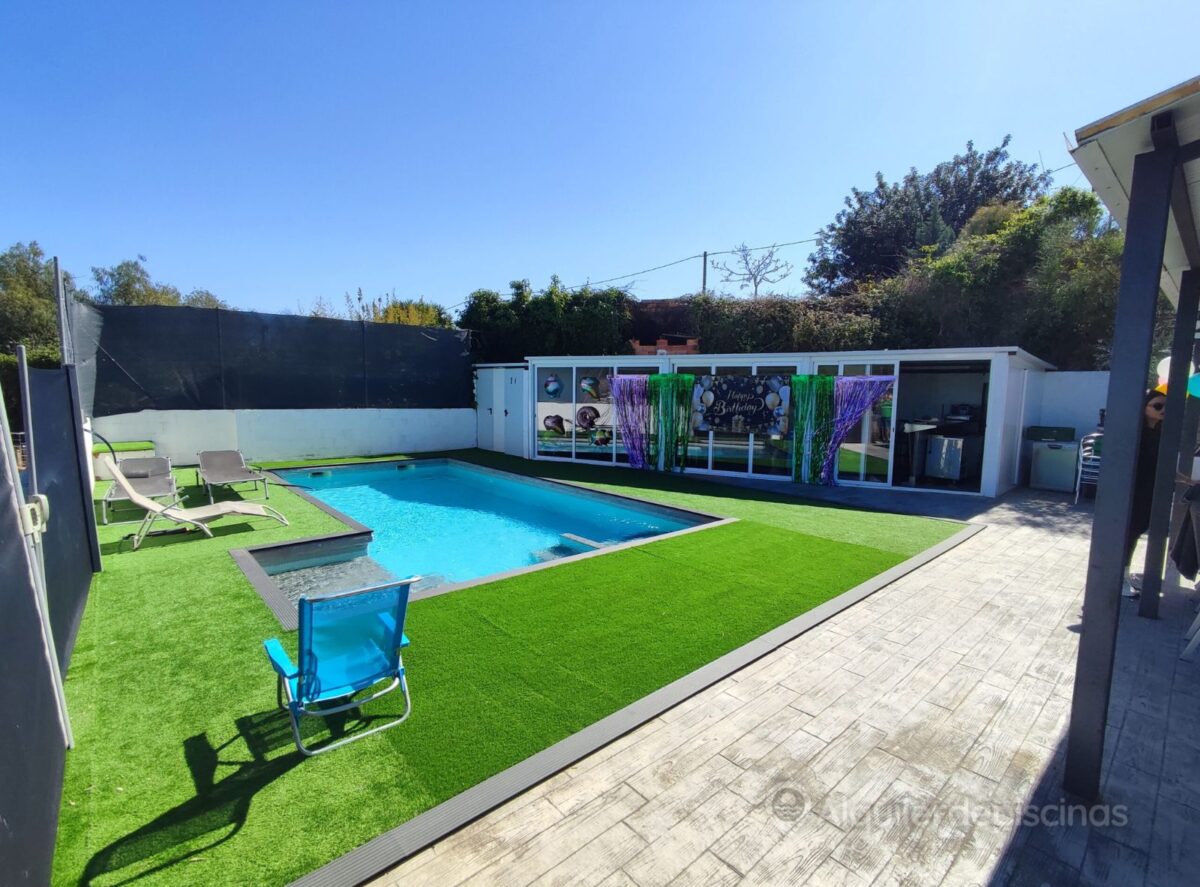 Piscina por horas con Barbacoa en Sant Boi